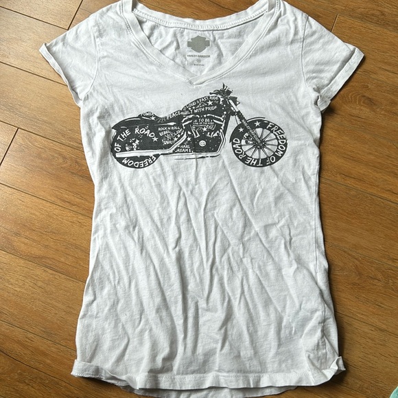 Harley Davidson v neck tee - Picture 1 of 3